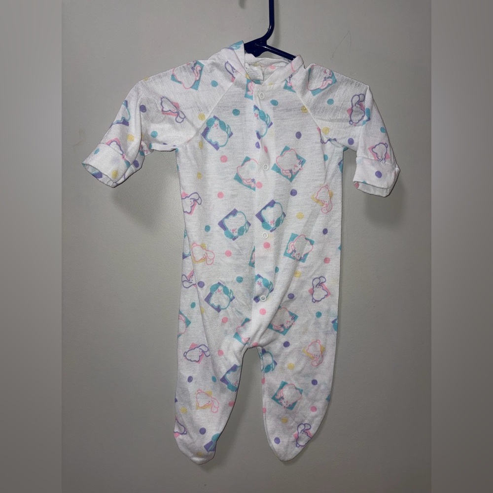 Dreamland Vtg White Footie Pastel Puppies Thin Snaps 16-19 lbs‎ Unisex 3-6 M?